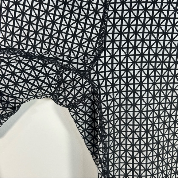 Lululemon High Waist Knit Geometric Slim Straight Pants Black Gray; Lulu Size 8 - Picture 10 of 13